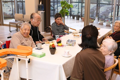 葬儀レビを使って、生前整理の業者も一緒に紹介してもらう